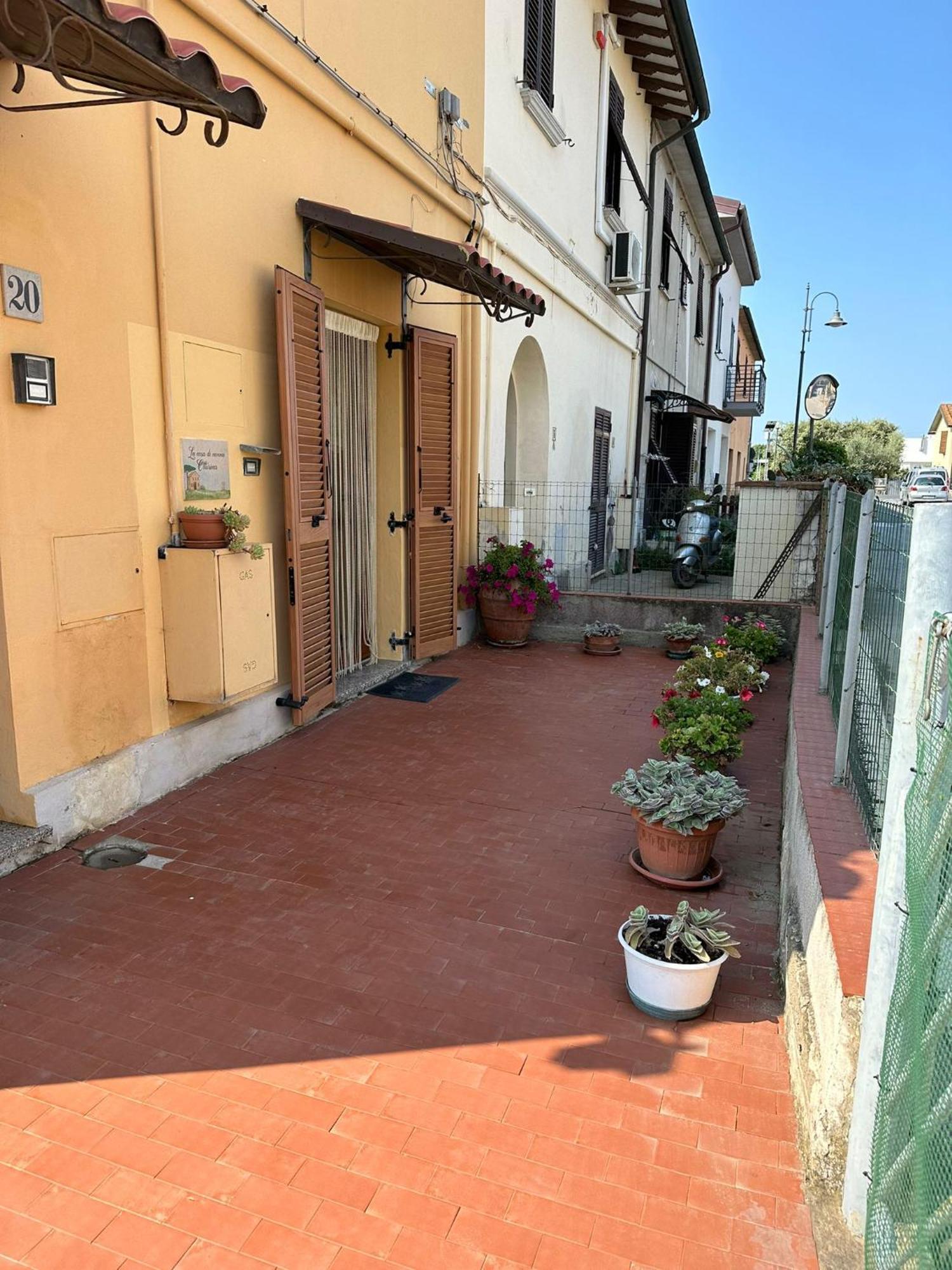 Апартаменти La Casa Di Nonna Ottorina Вентурина-Терме Екстер'єр фото